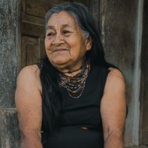 Local Amazonian potter. Local Amazonian potter.