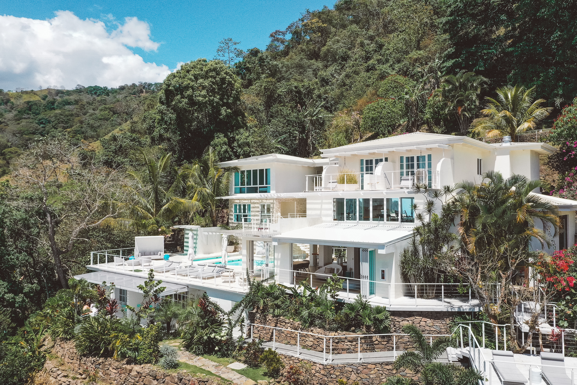 Best Retreats for Exhaustion in Costa Rica: Ultimate Relaxation Spots